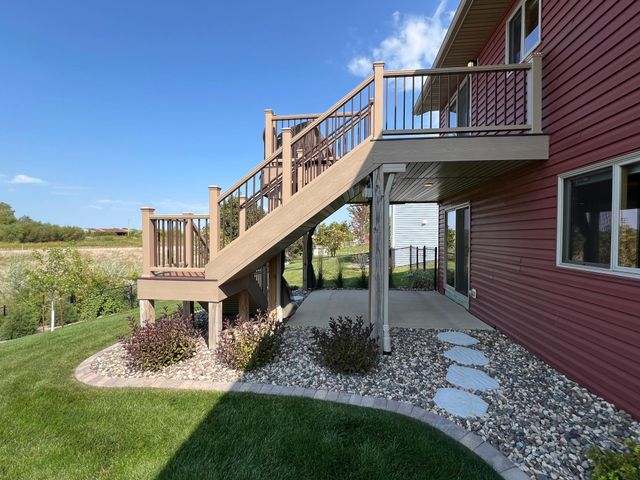 5315 Castleview Drive NW, Rochester, MN 55901