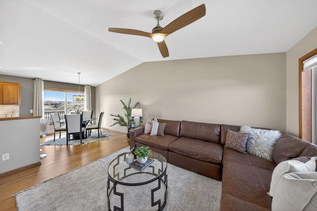 5315 Castleview Drive NW, Rochester, MN 55901