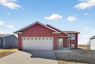 5315 Castleview Drive NW, Rochester, MN 55901