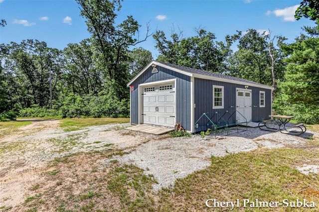 8090 E Lake Road, Twin Lake, MI 49457