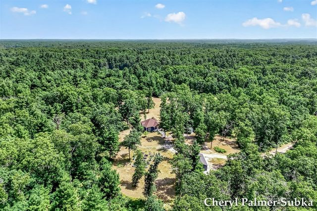8090 E Lake Road, Twin Lake, MI 49457