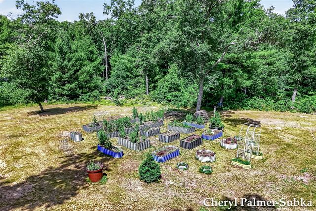 8090 E Lake Road, Twin Lake, MI 49457
