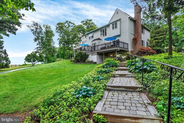 13228 FRANK RD, New Freedom, PA 17349
