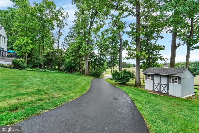 13228 FRANK RD, New Freedom, PA 17349