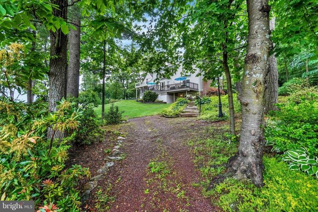 13228 FRANK RD, New Freedom, PA 17349