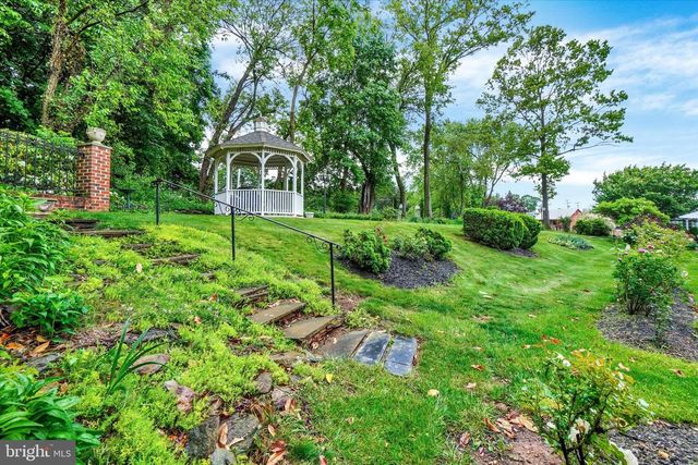 13228 FRANK RD, New Freedom, PA 17349