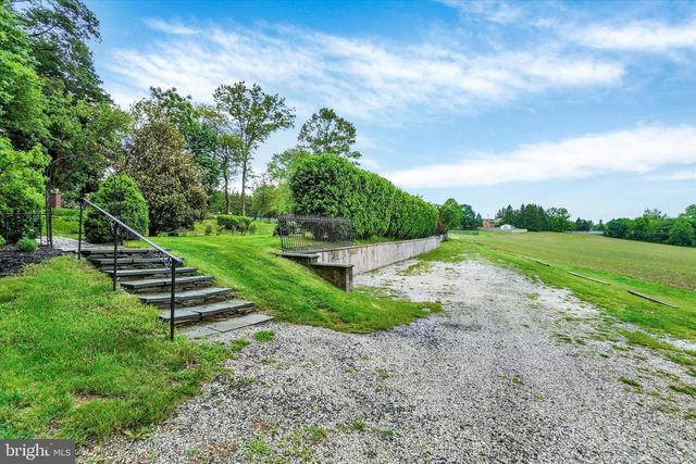 13228 FRANK RD, New Freedom, PA 17349