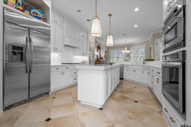 4306 Cascades Boulevard, Tyler, TX 75709