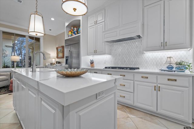 4306 Cascades Boulevard, Tyler, TX 75709