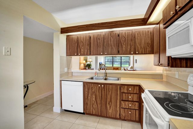 6037 Balboa Circle 101, Boca Raton, FL 33433