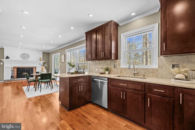 8309 MAGIC LEAF RD, Springfield, VA 22153