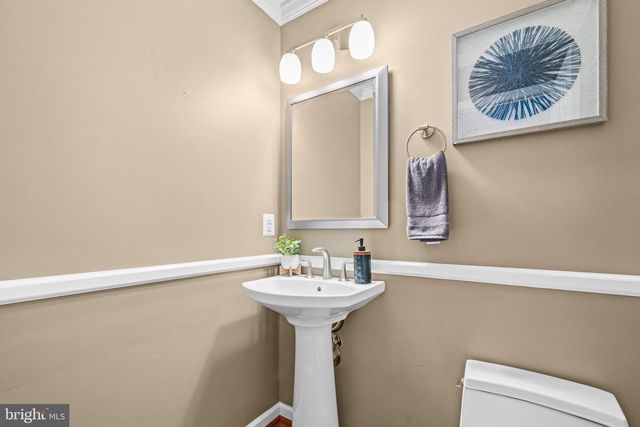 8309 MAGIC LEAF RD, Springfield, VA 22153