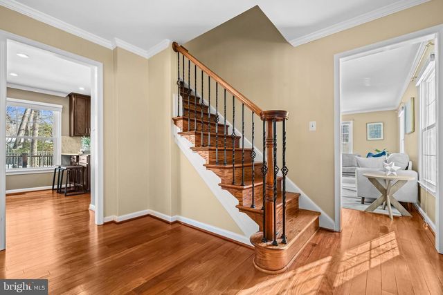 8309 MAGIC LEAF RD, Springfield, VA 22153