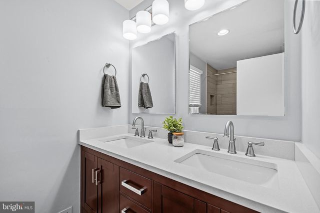 8309 MAGIC LEAF RD, Springfield, VA 22153