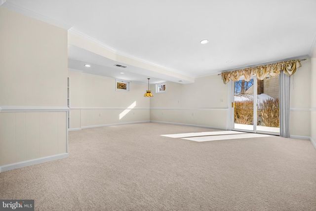 8309 MAGIC LEAF RD, Springfield, VA 22153