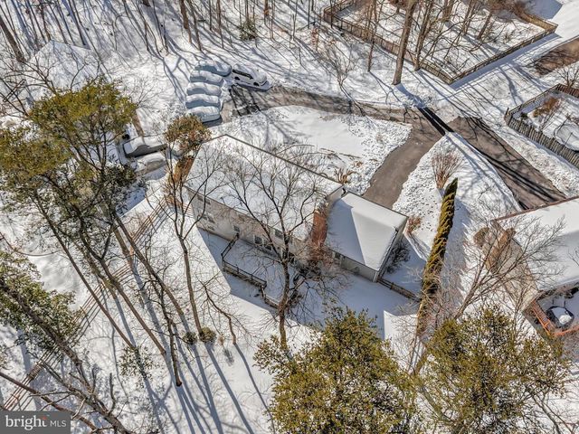 8309 MAGIC LEAF RD, Springfield, VA 22153