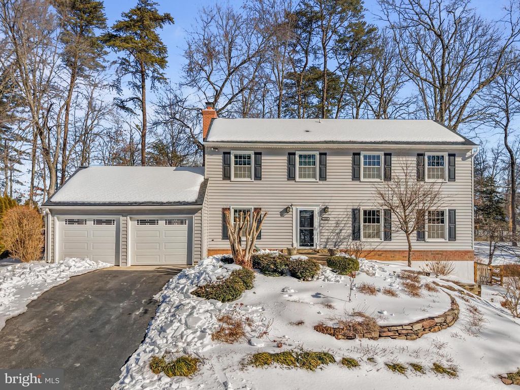 8309 MAGIC LEAF RD, Springfield, VA 22153