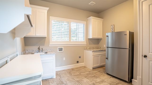 195 Angelina Drive, Aledo, TX 76008