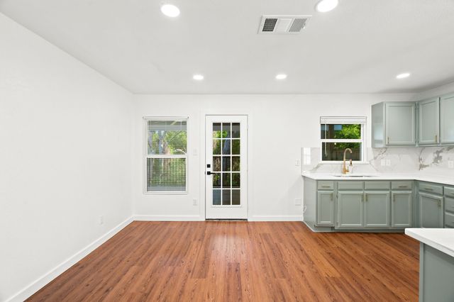 1720 N Bent Tree Trail, Grand Prairie, TX 75052