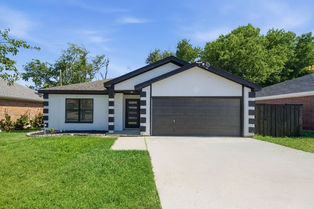 1720 N Bent Tree Trail, Grand Prairie, TX 75052