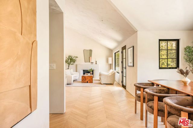 8353 Sunset View Drive, Los Angeles, CA 90069