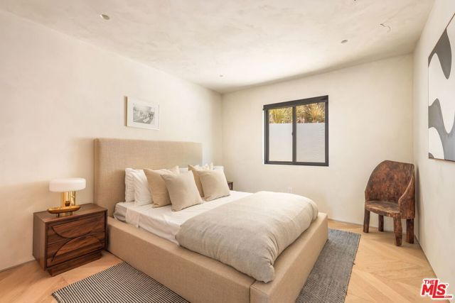 8353 Sunset View Drive, Los Angeles, CA 90069