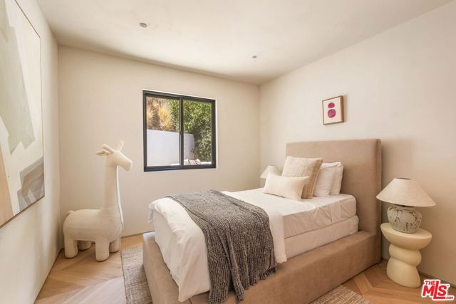 8353 Sunset View Drive, Los Angeles, CA 90069