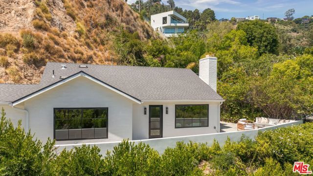 8353 Sunset View Drive, Los Angeles, CA 90069