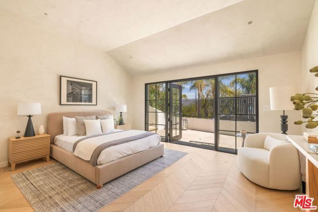 8353 Sunset View Drive, Los Angeles, CA 90069