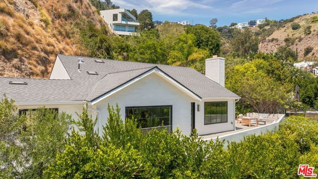 8353 Sunset View Drive, Los Angeles, CA 90069