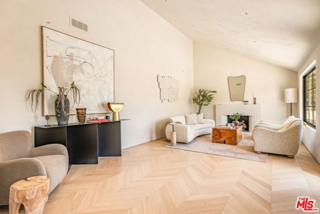 8353 Sunset View Drive, Los Angeles, CA 90069