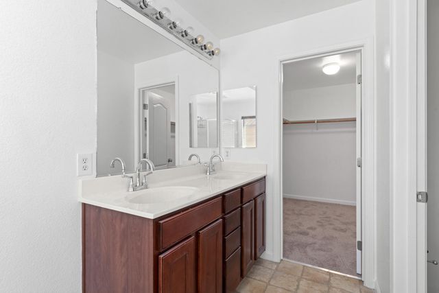 35 Seatuck Ct, Sacramento, CA 95835