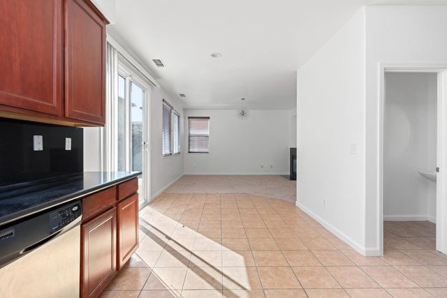 35 Seatuck Ct, Sacramento, CA 95835