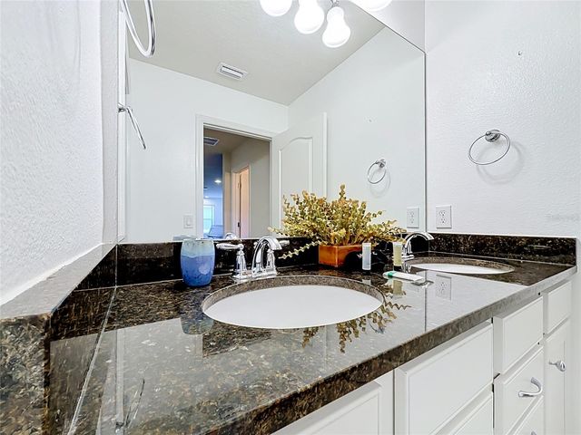 8879 QIN LOOP, Kissimmee, FL 34747