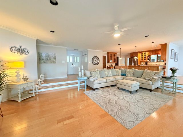 9 Keosauqua Drive, Cherokee Village, AR 72529