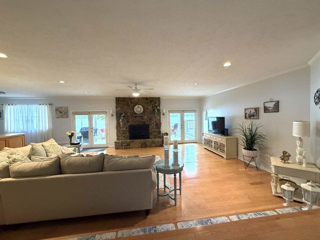 9 Keosauqua Drive, Cherokee Village, AR 72529