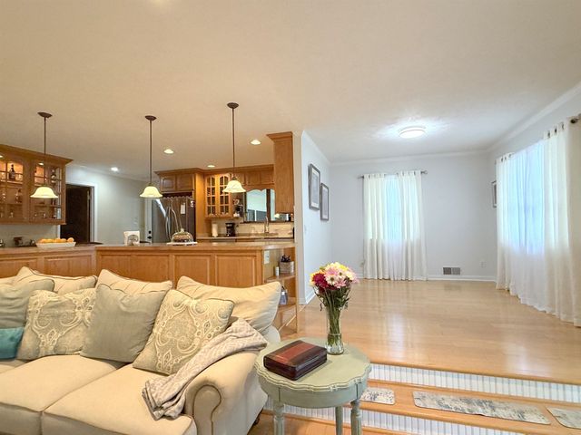 9 Keosauqua Drive, Cherokee Village, AR 72529