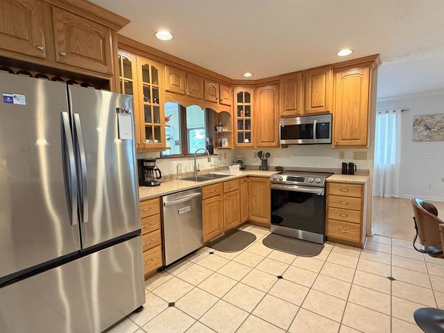 9 Keosauqua Drive, Cherokee Village, AR 72529