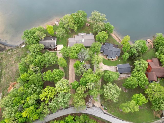 9 Keosauqua Drive, Cherokee Village, AR 72529