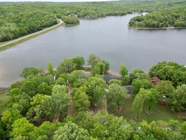 9 Keosauqua Drive, Cherokee Village, AR 72529