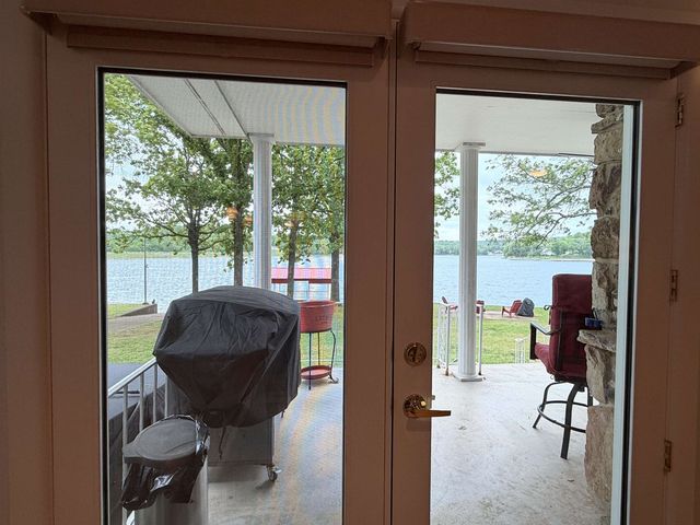 9 Keosauqua Drive, Cherokee Village, AR 72529