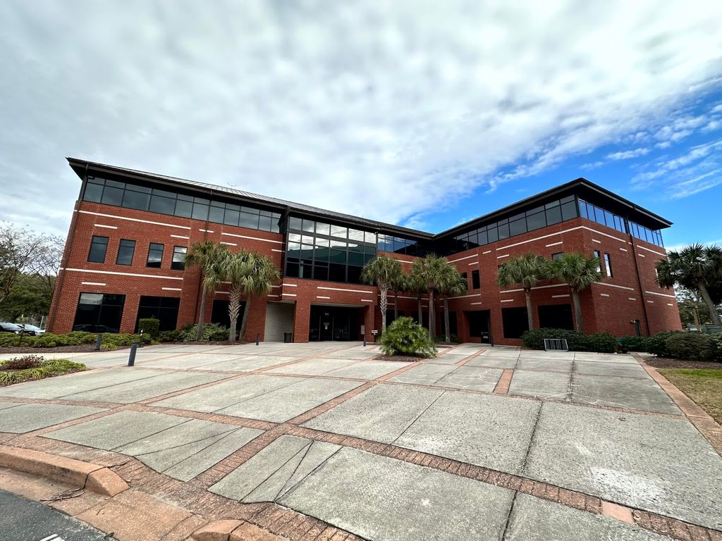 611 Burroughs and Chapin Blvd Ste 300, Myrtle Beach, SC 29577 — exterior