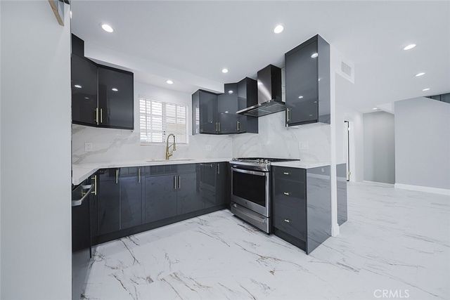 10274 Tujunga Canyon Boulevard 4, Tujunga, CA 91042