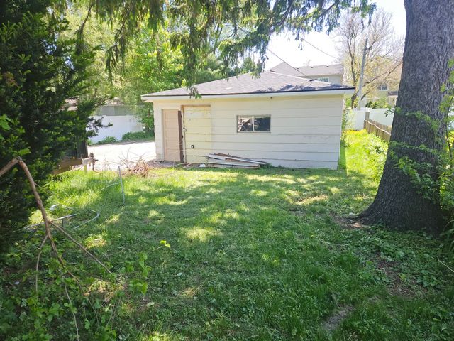246 E North Avenue, Elmhurst, IL 60126