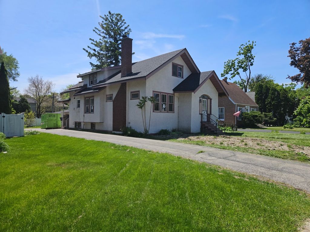 246 E North Avenue, Elmhurst, IL 60126