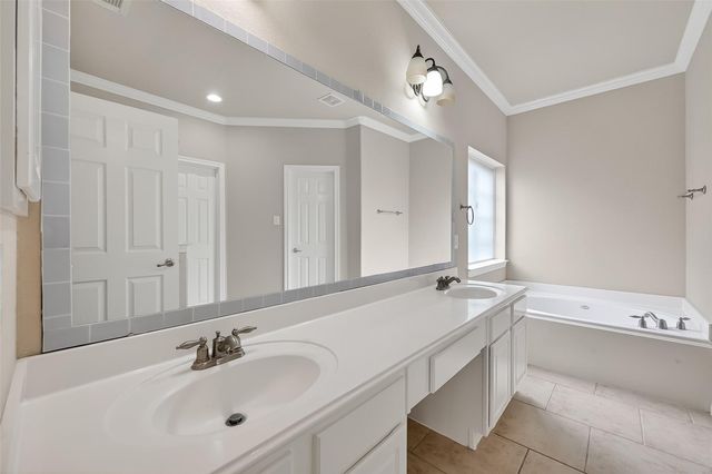 5211 Shadow Breeze Lane, Katy, TX 77494