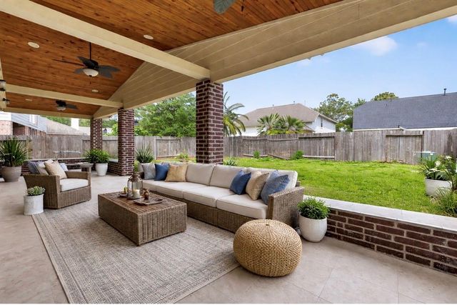 5211 Shadow Breeze Lane, Katy, TX 77494