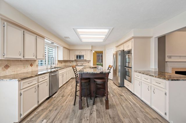 6007 Summer Oaks Drive, Humble, TX 77346