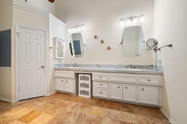 6007 Summer Oaks Drive, Humble, TX 77346