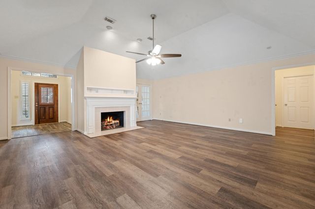 6007 Summer Oaks Drive, Humble, TX 77346